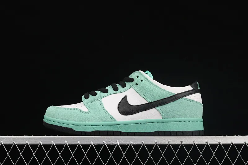All Categories Nk SB Dunk Series Nk SB Dunk Low Low-top Skateboard Shoes J Version Nk Dunk SB Low IW Ice Blue Dunk Series Low-top Casual Sports Skateboard Shoes 819674-301